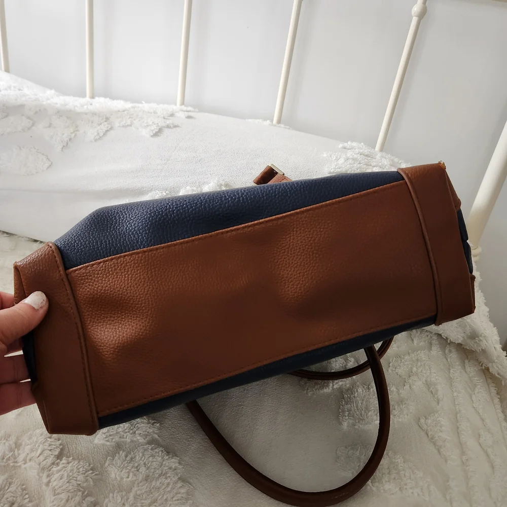 Rosetti Navy and Brown Two-Tone Messenger Tote Lots Of Pockets